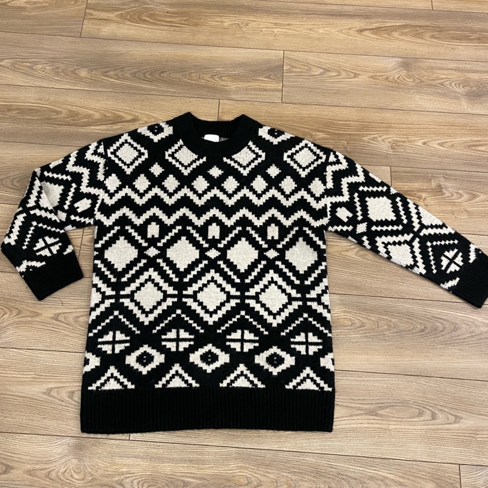 NWT H&M Black and White Geometric Sweater Dress